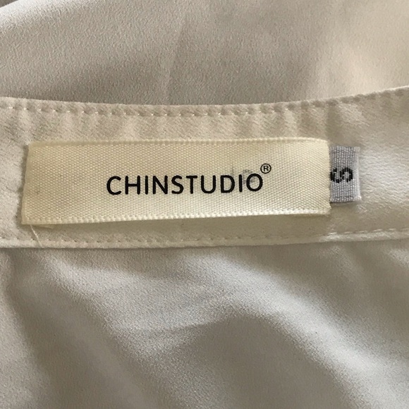 CHINSTUDIO WHITE RUFFLE LONG SLEEVE BUTTON UP - Picture 6 of 7